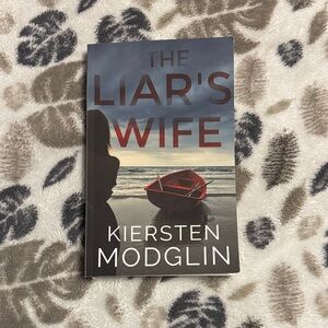 The Liar's Wife Book